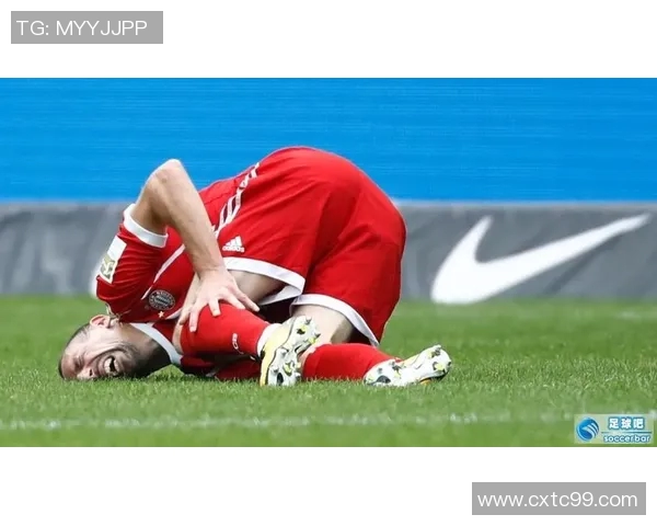 肌肉撕裂的足球明星如何重返赛场与荣耀的背后故事